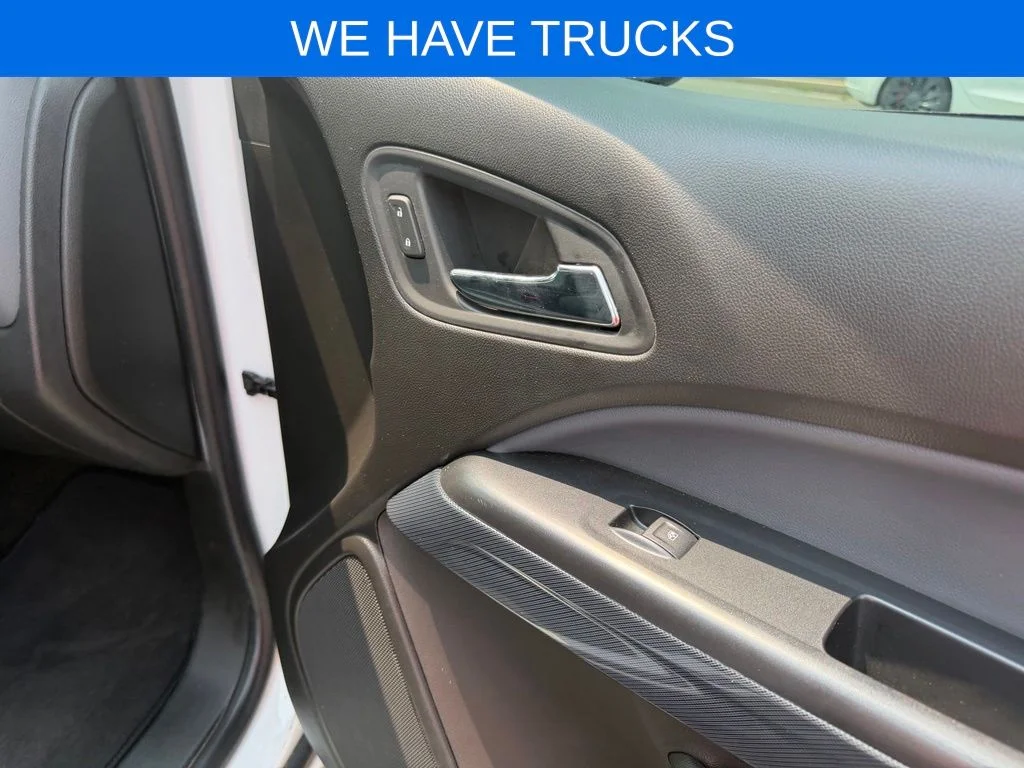 Used 2017 White Chevrolet Z71 image 30