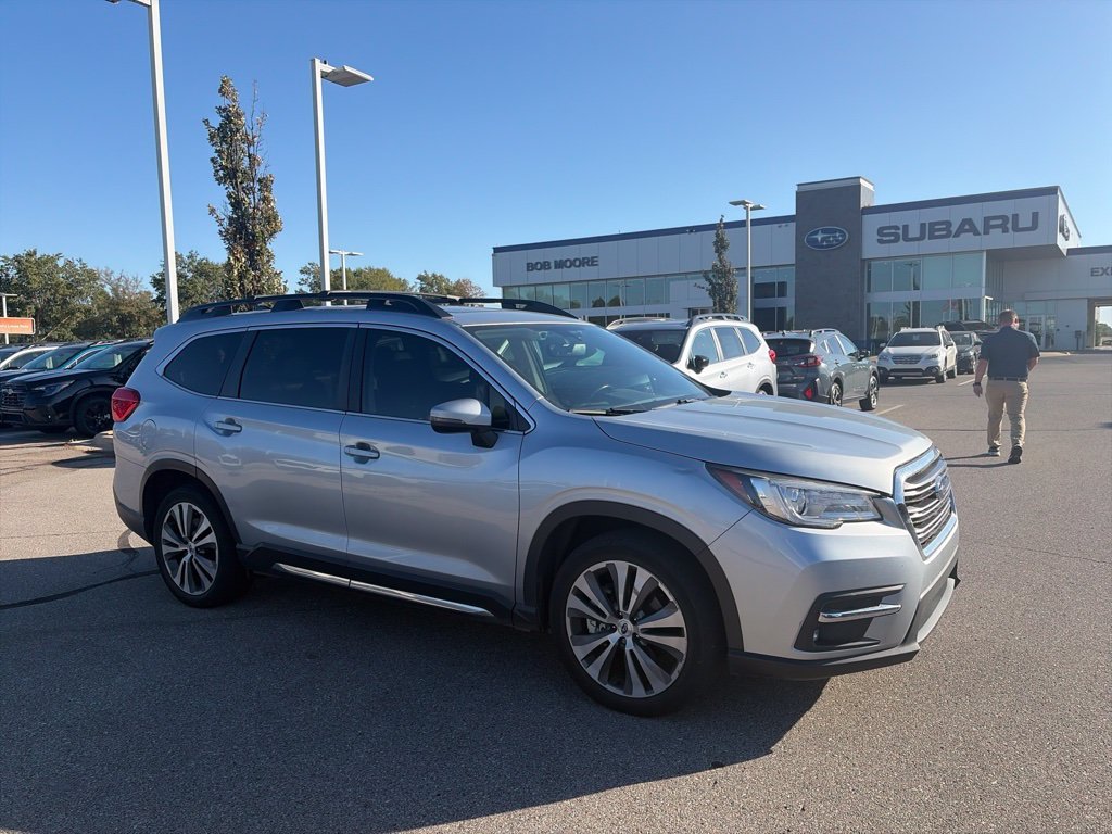 Used 2019 Silver Subaru Limited image 1