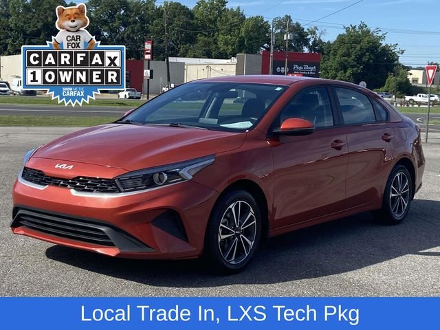 Used 2023 Red Kia LXS image 5