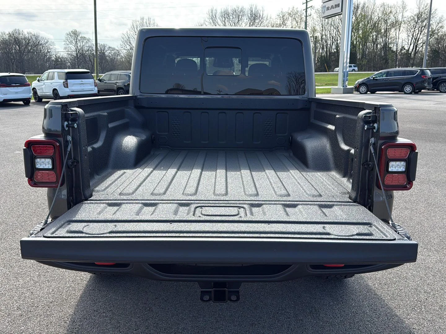 New 2026 Granite Crystal Metallic Clearcoat Jeep Rubicon image 10