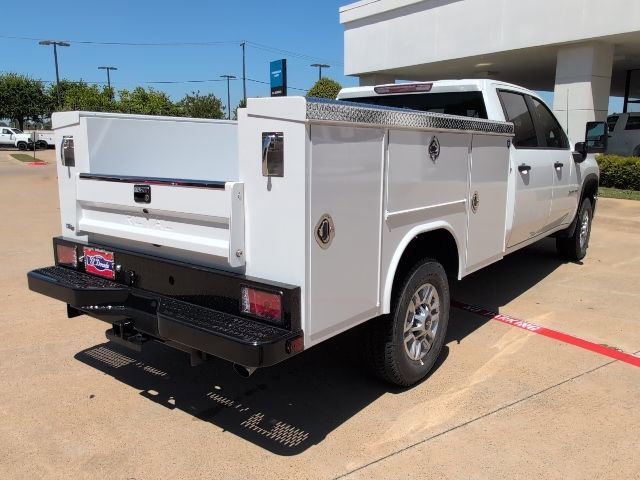 New 2026 Summit White Chevrolet WT image 26