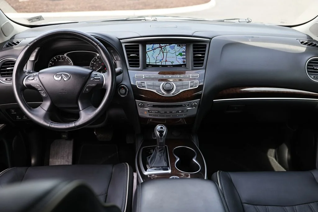 Used 2019 Graphite Shadow INFINITI LUXE image 28