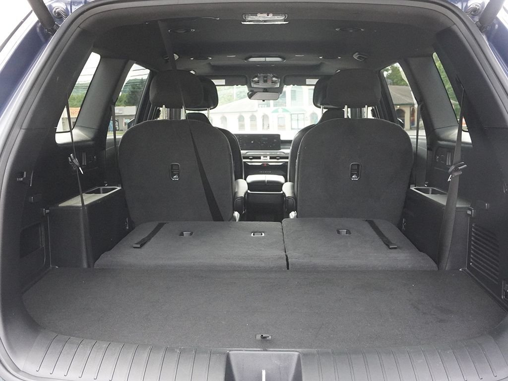 Used 2027 Black Kia S image 21