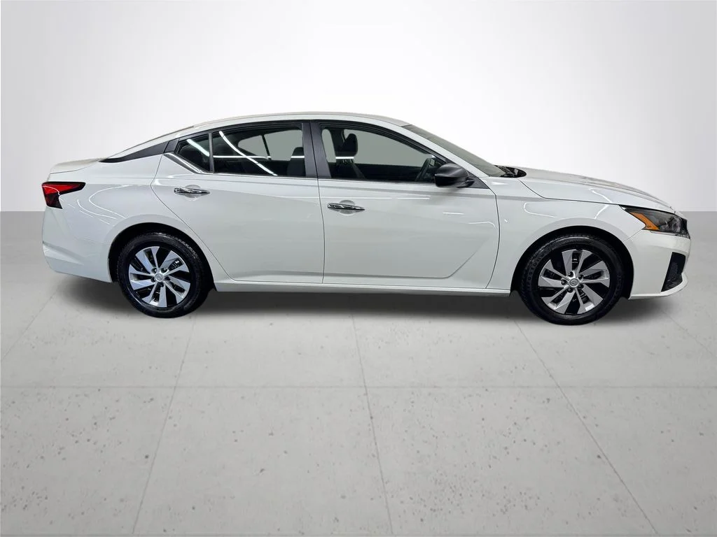 Used 2024 White Nissan 2.5 S image 8