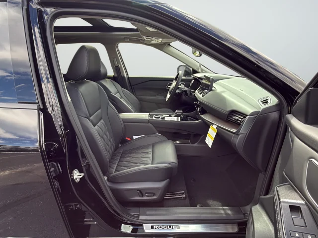 New 2026 Super Black Nissan Platinum image 26
