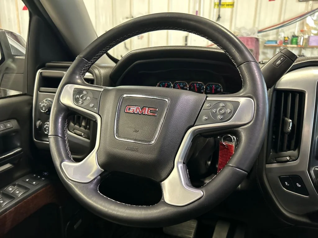 Used 2018 Silver GMC SLT image 20