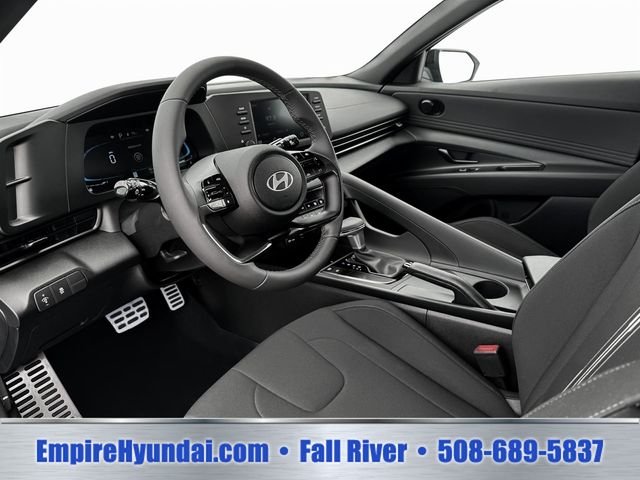 2025 Hyundai Elantra SEL - Photo 14