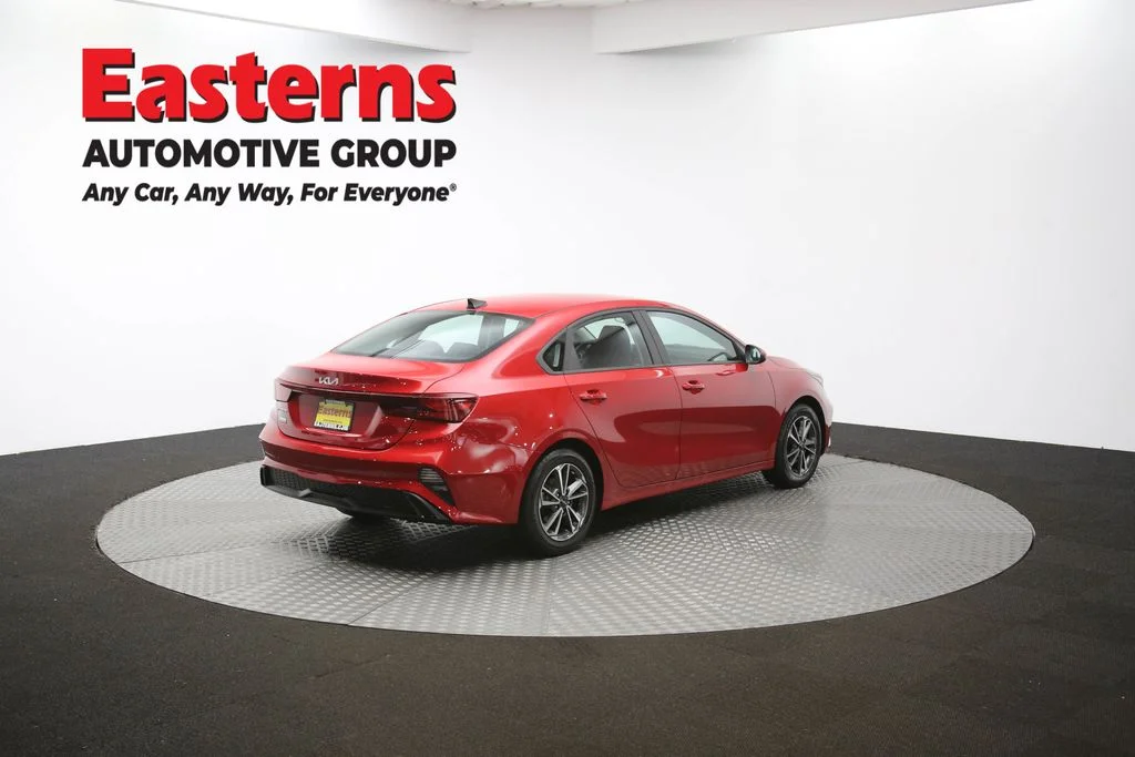 Used 2023 Red Kia LXS image 38