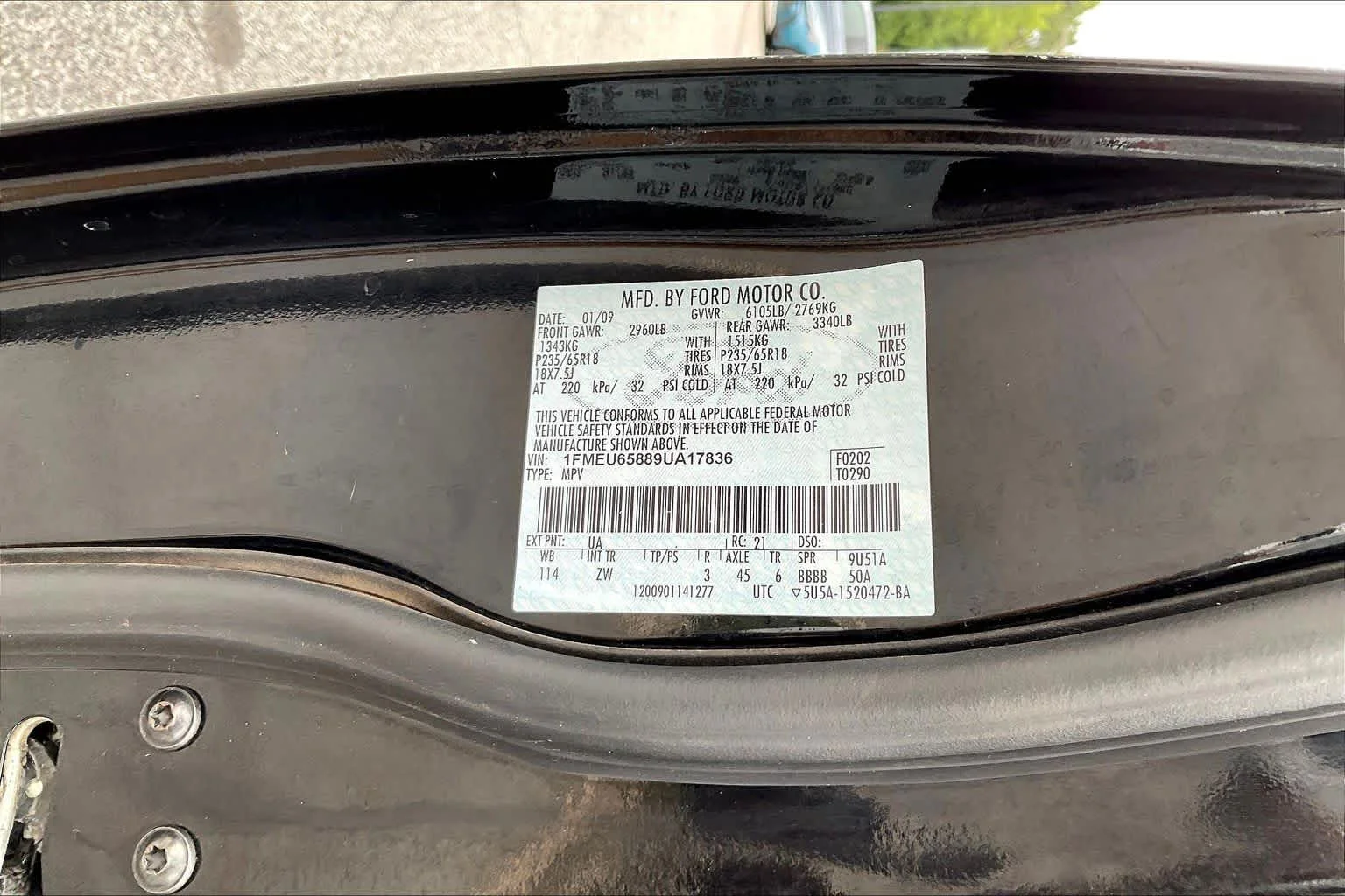 Used 2009 Black Ford Limited image 31