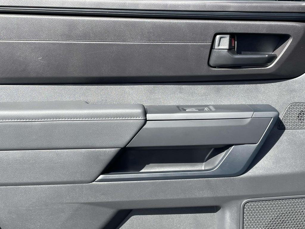 2025 Toyota Tundra SR5 - Photo 18