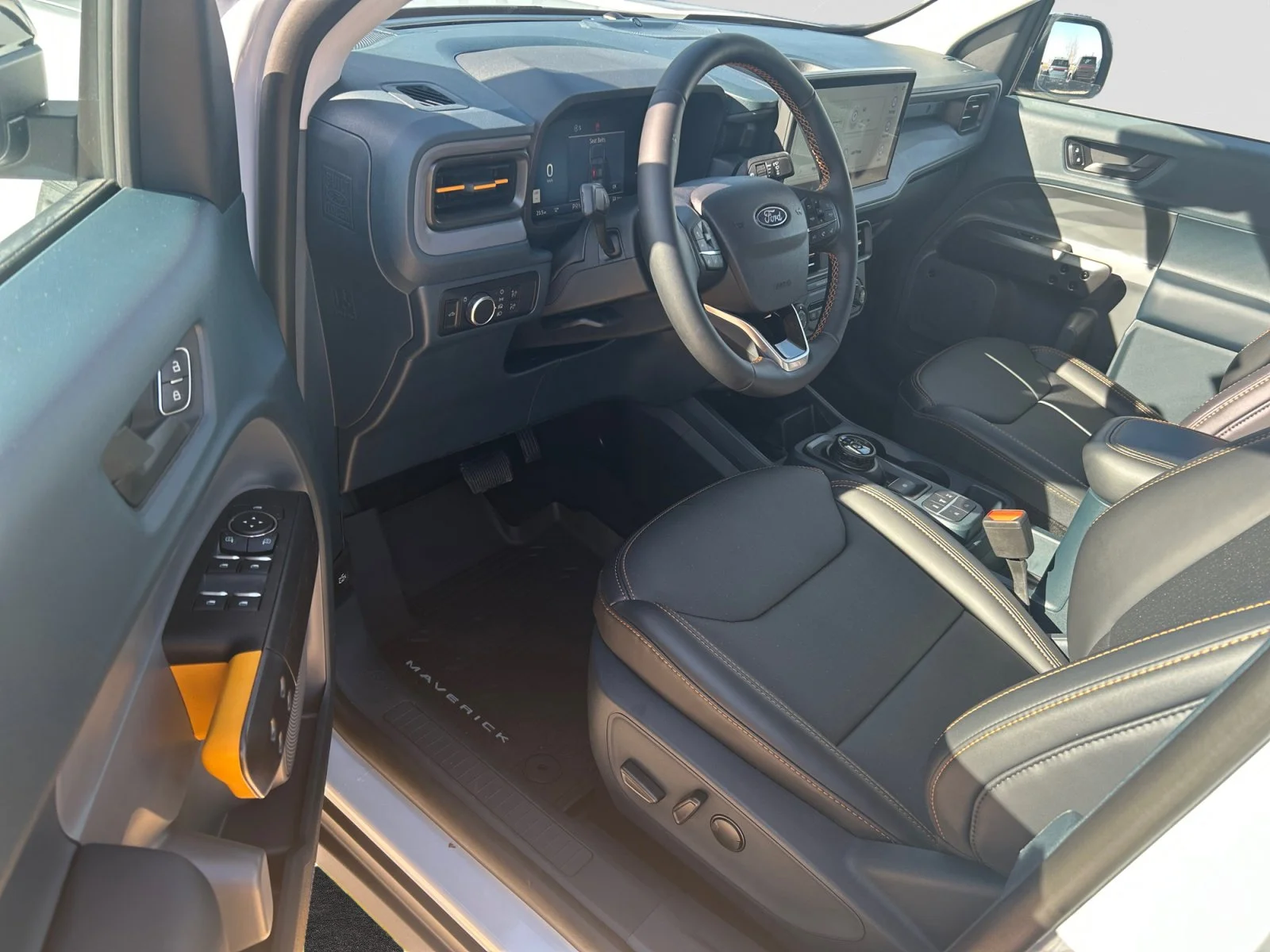 New 2026 Space White Metallic Ford Tremor image 12