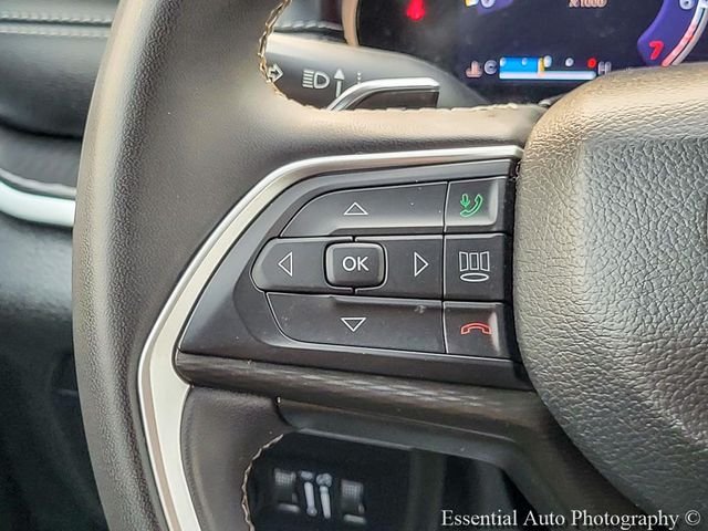 Used 2024 White Jeep Laredo image 14