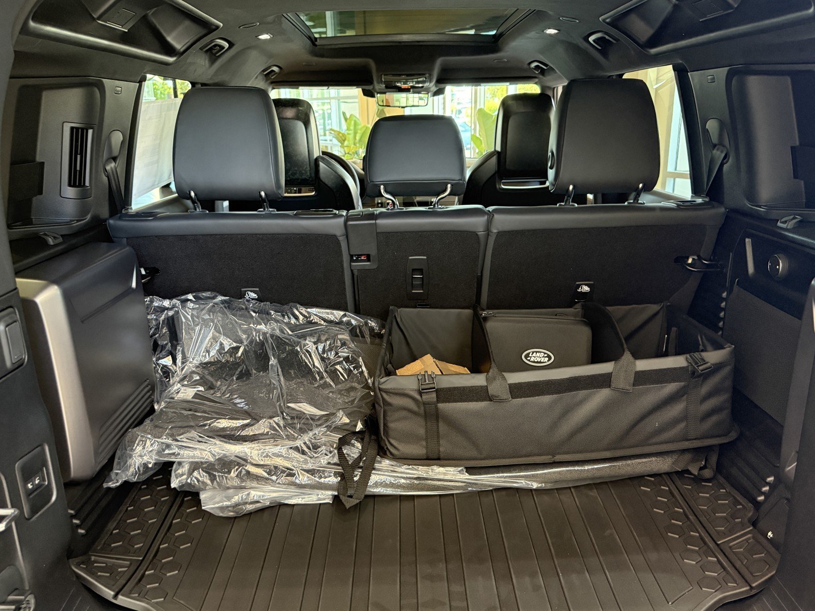 New 2026 Borasco Grey LAND ROVER OCTA image 32