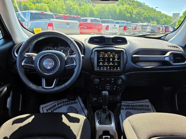 Used 2022 Black Jeep Latitude image 11