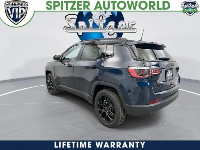 New 2026 Fathom Blue Pearl-Coat Exterior Paint Jeep Latitude image 7
