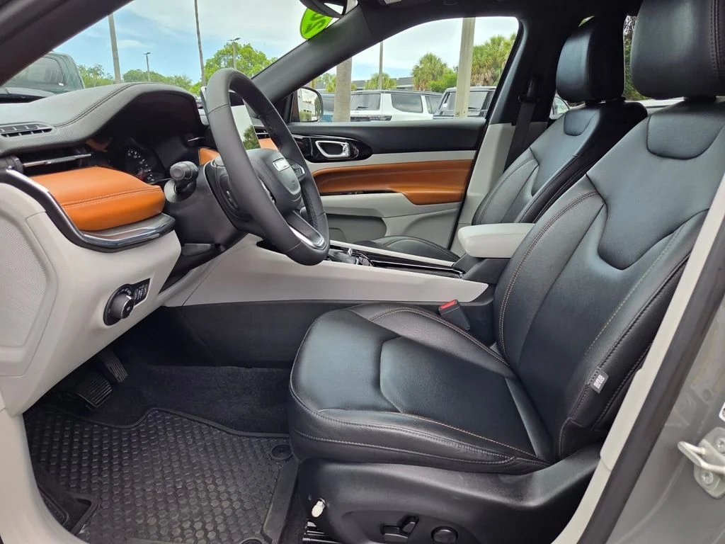 Certified Used 2023 Gray Jeep Limited image 14
