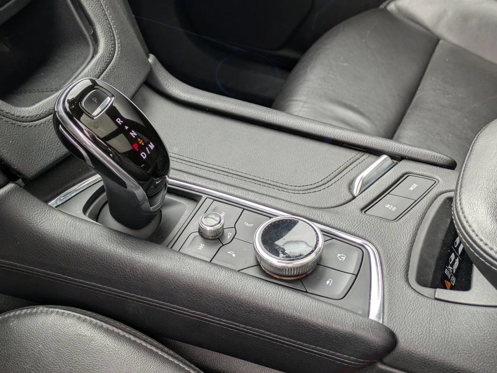 Used 2020 CRYSTAL WHITE TRICOAT Cadillac AWD Sport image 21