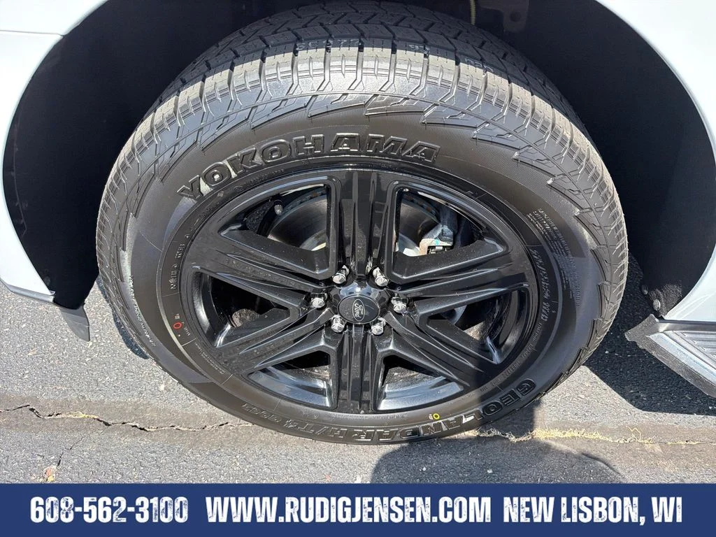 Used 2021 White Ford XLT image 27
