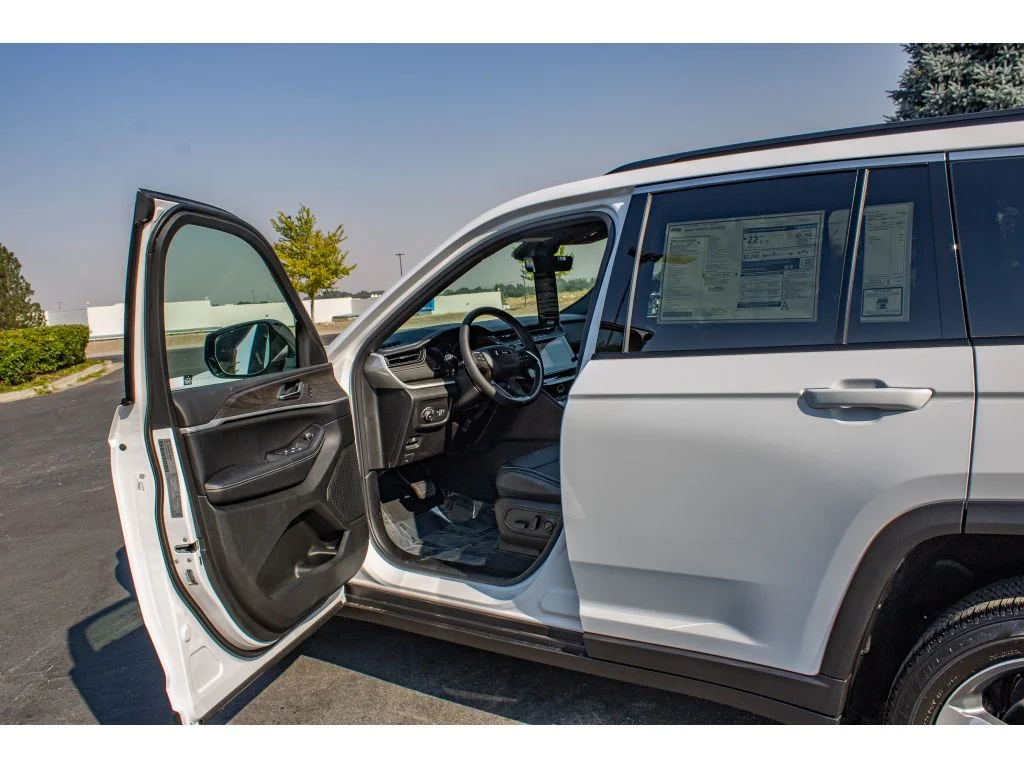New 2026 Bright White Clearcoat Jeep Limited image 25