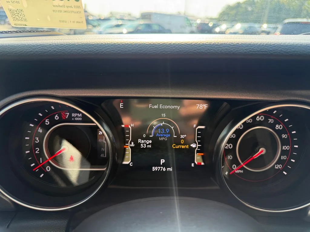 Used 2022 Silver Jeep Mojave image 15
