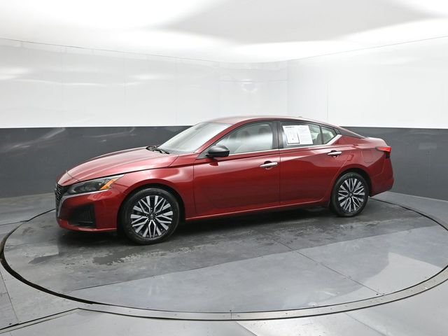 Used 2025 Red Nissan 2.5 SV image 30