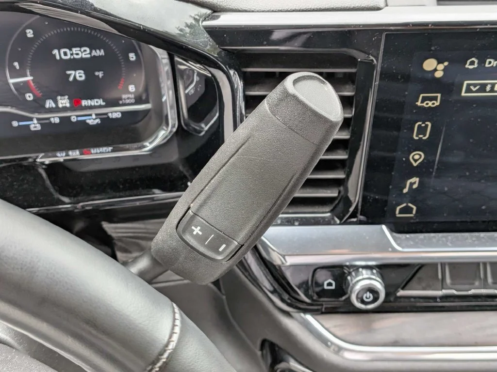 Used 2025 Black GMC SLT image 19