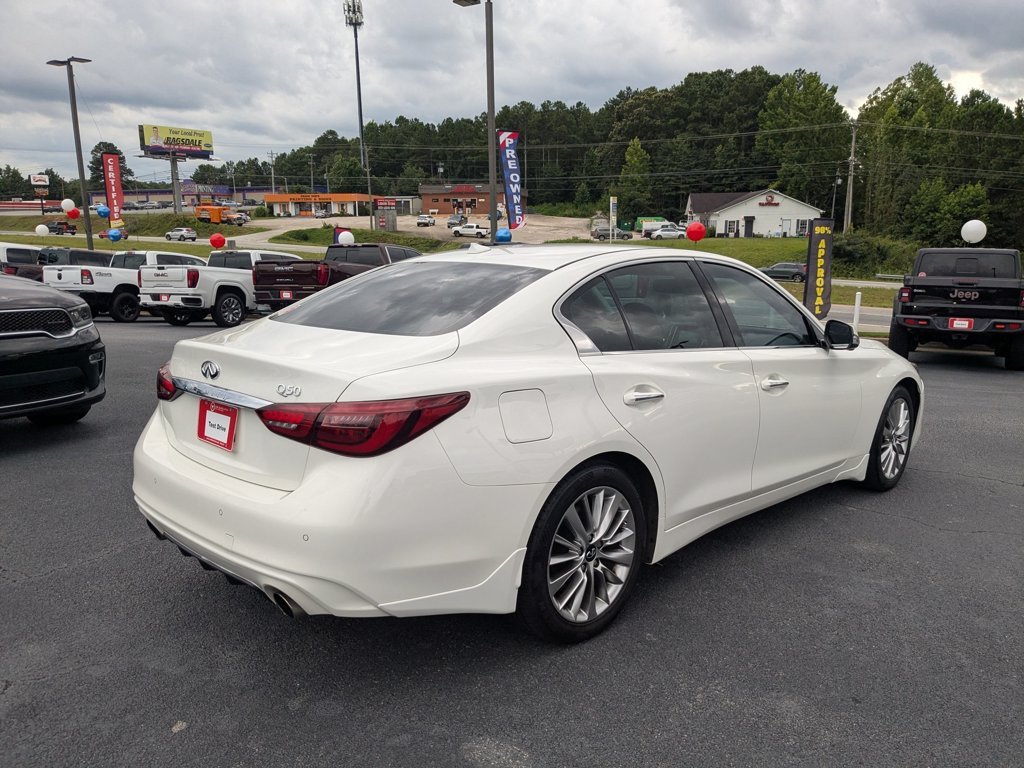 Used 2021 Pure White INFINITI 3.0t LUXE image 5