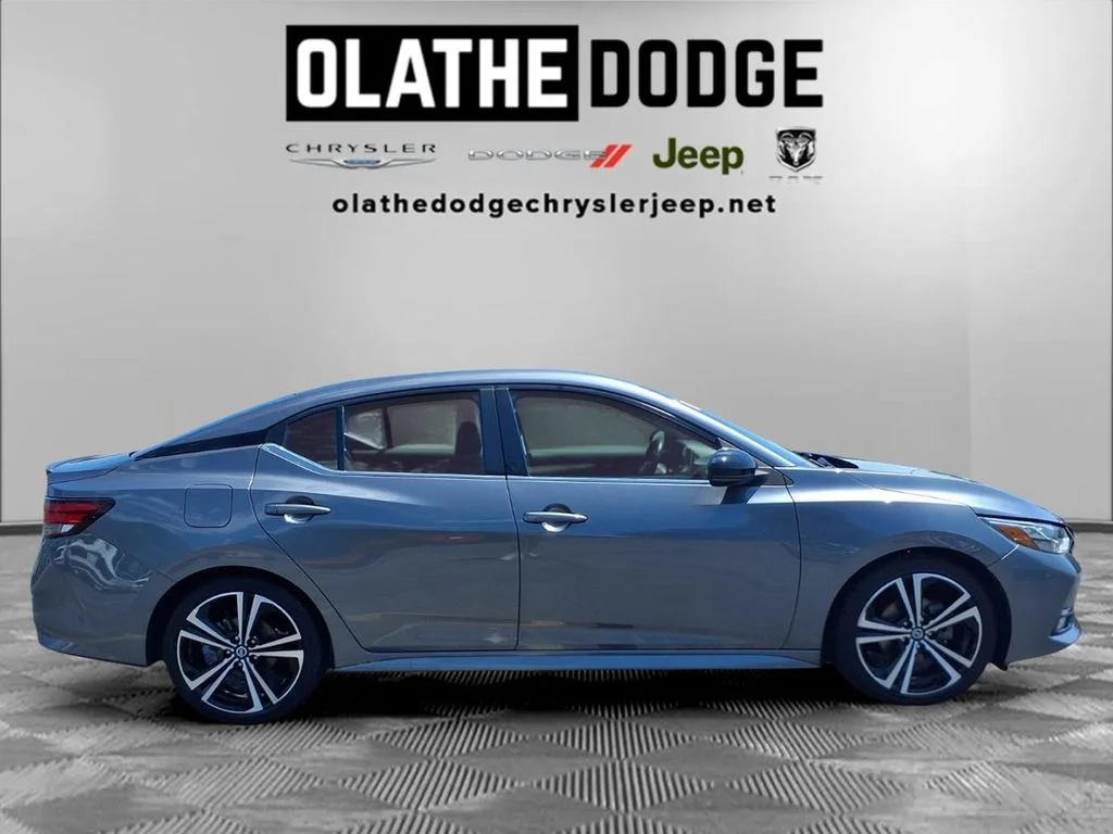 Used 2022 Gray Nissan SR image 27