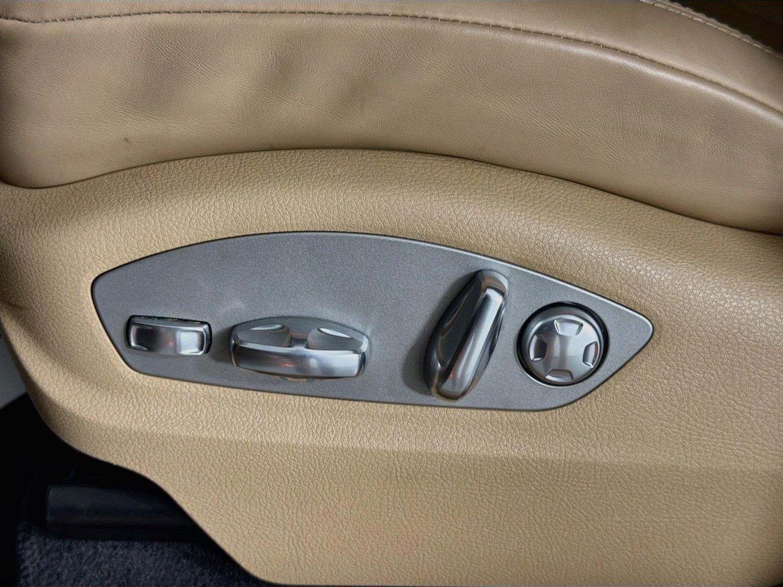 Certified Used 2023 Carrara White Metallic Porsche  image 32