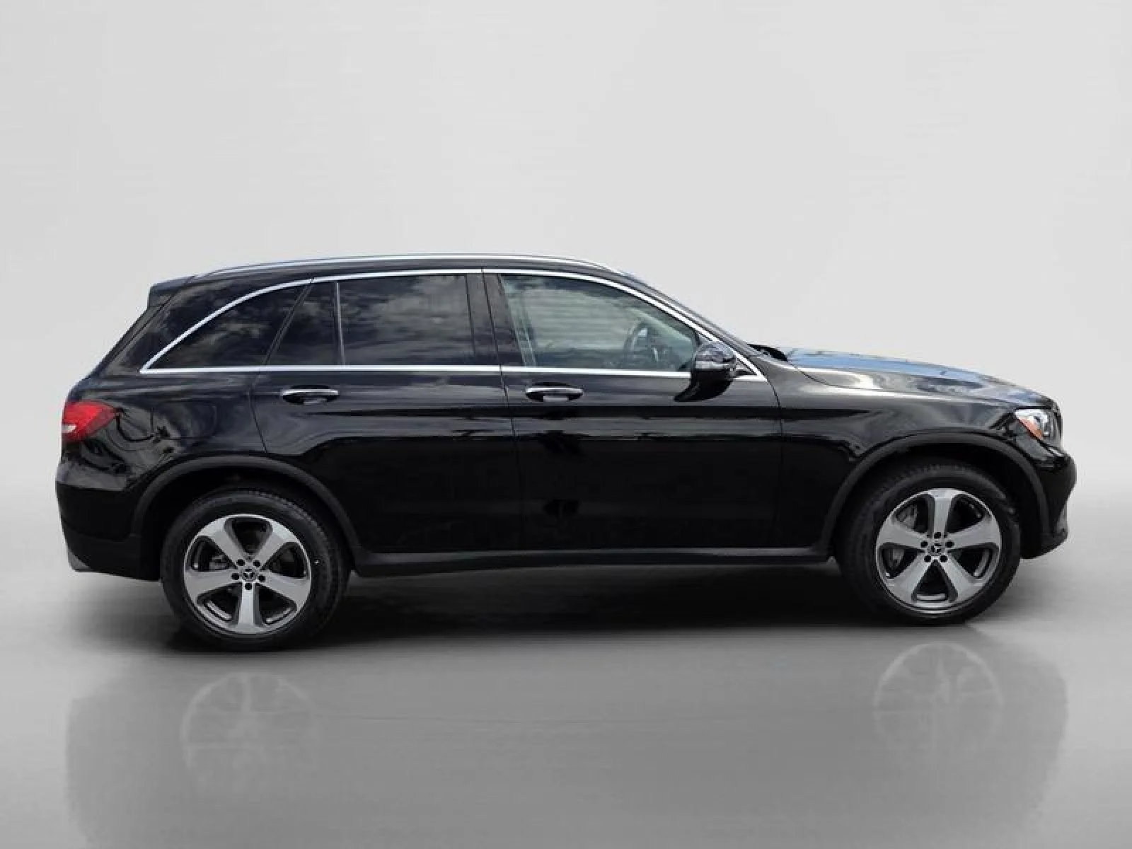 Used 2018 Black Mercedes-Benz GLC 300 image 6