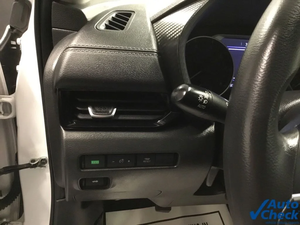 Used 2023 White Nissan SV image 17