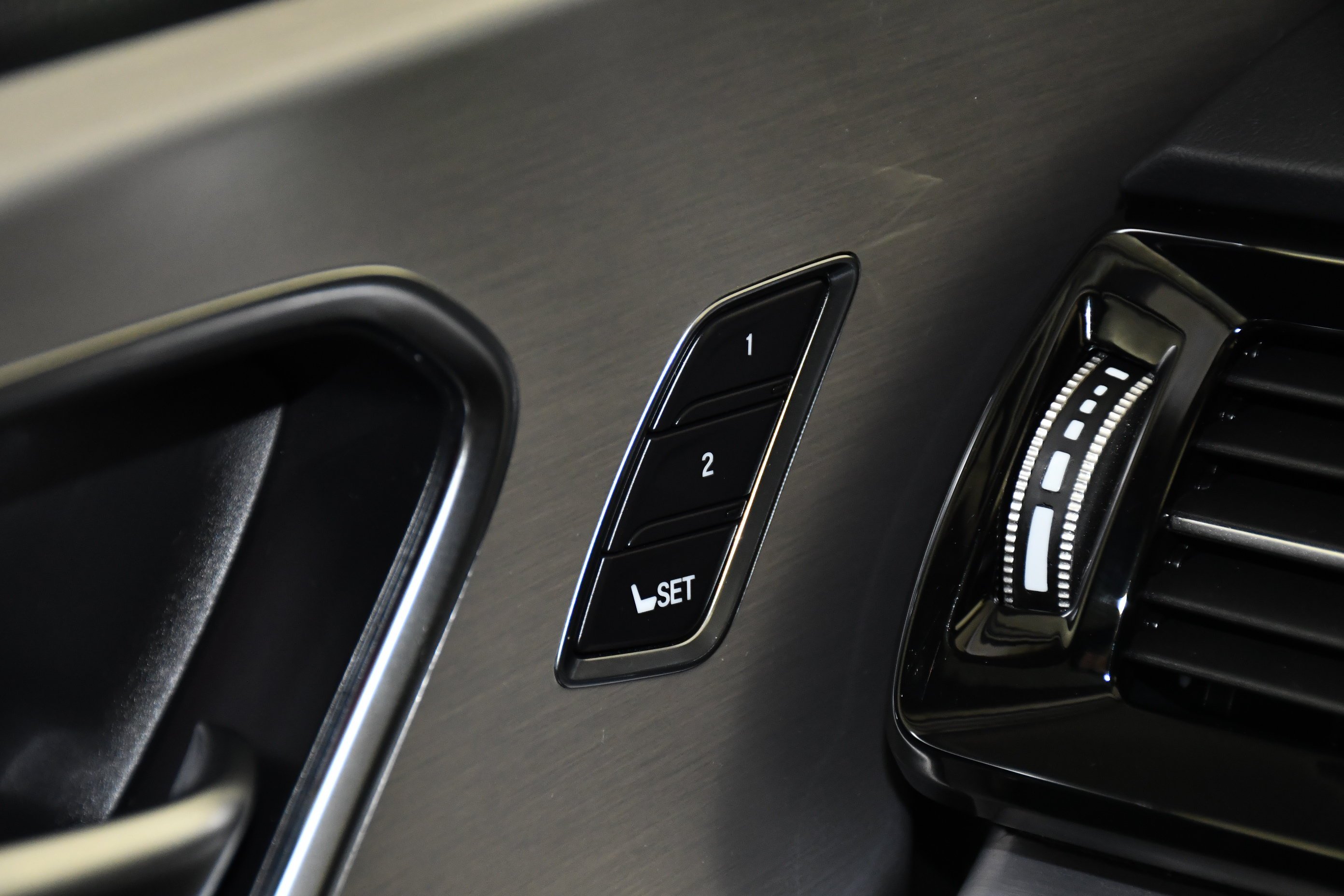 2025 Acura RDX Technology Package - Photo 33
