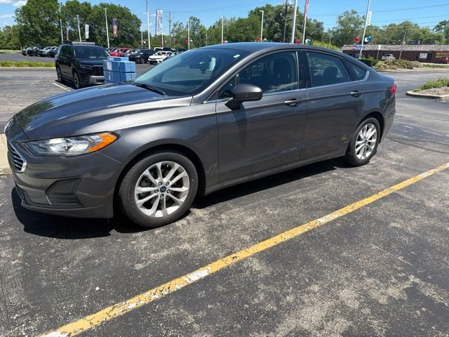Used 2020 Magnetic Metallic Ford SE image 1