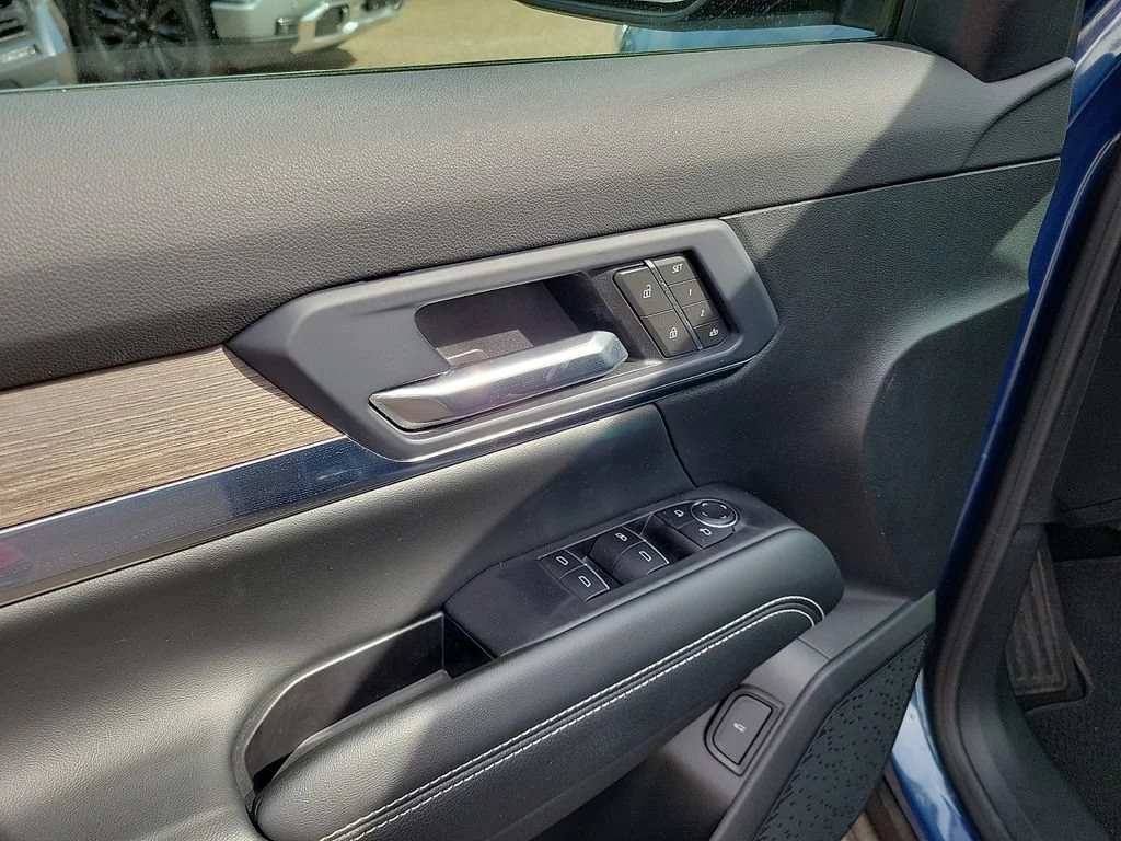 Used 2026 Downpour Metallic GMC Denali image 18