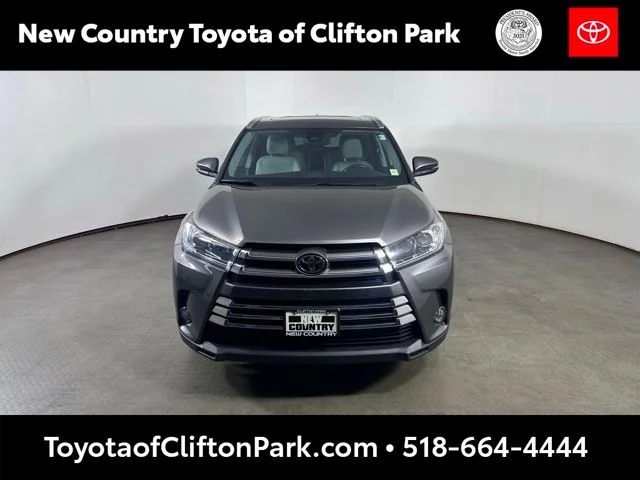 Used 2018 Gray Toyota Limited image 8