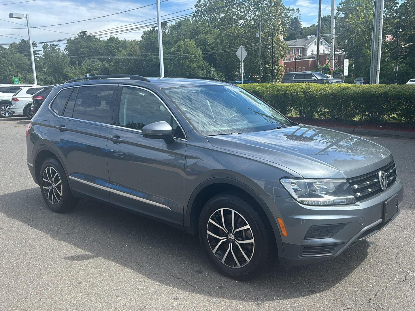 Used 2021 Platinum Gray Metallic Volkswagen SE image 7