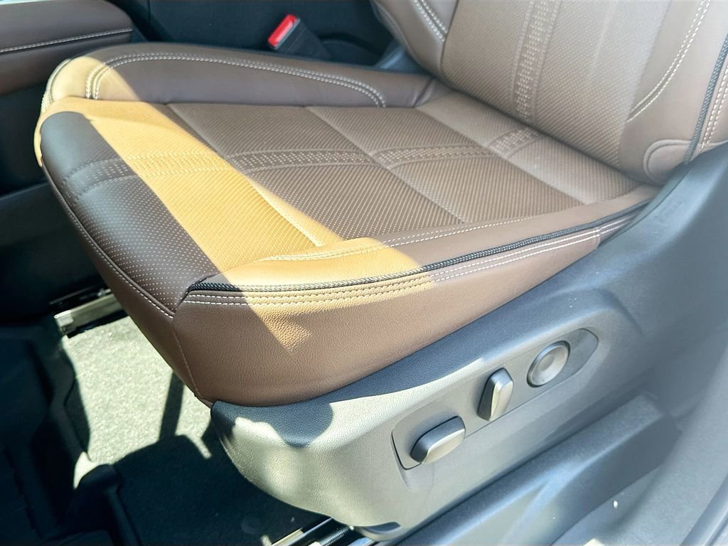2026 Chevrolet Suburban High Country - Photo 20