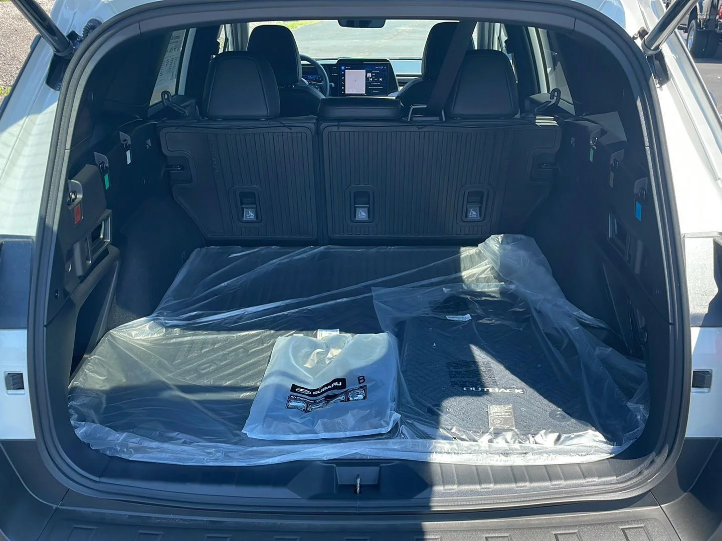 New 2026 Crystal White Pearl Subaru Premium image 31