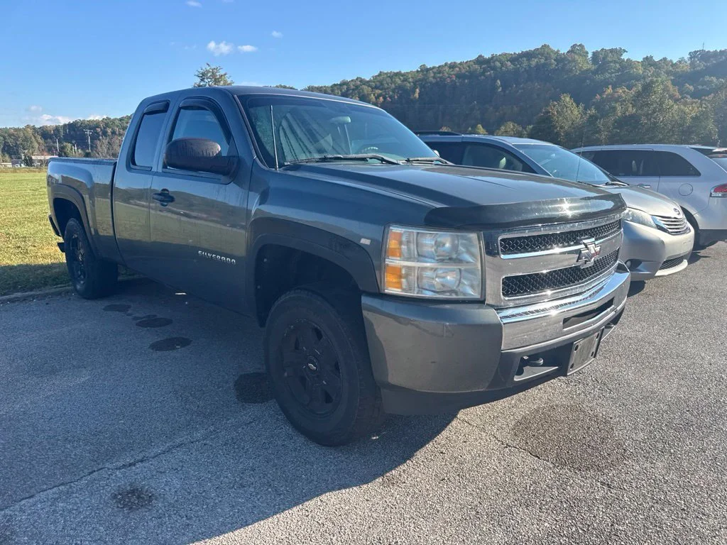Used 2011 Green Metallic Chevrolet Work Truck image 11