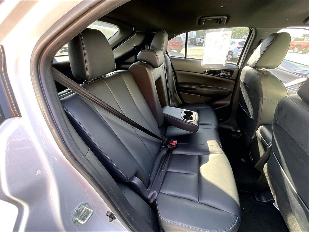 Used 2025 White Mitsubishi SE image 16