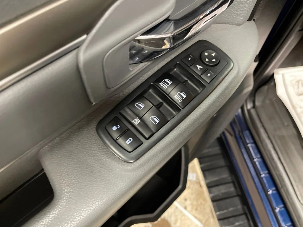 Used 2017 Blue Ram SLT image 16