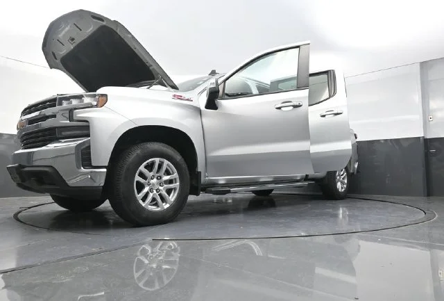 Used 2020 Silver Chevrolet LT image 41