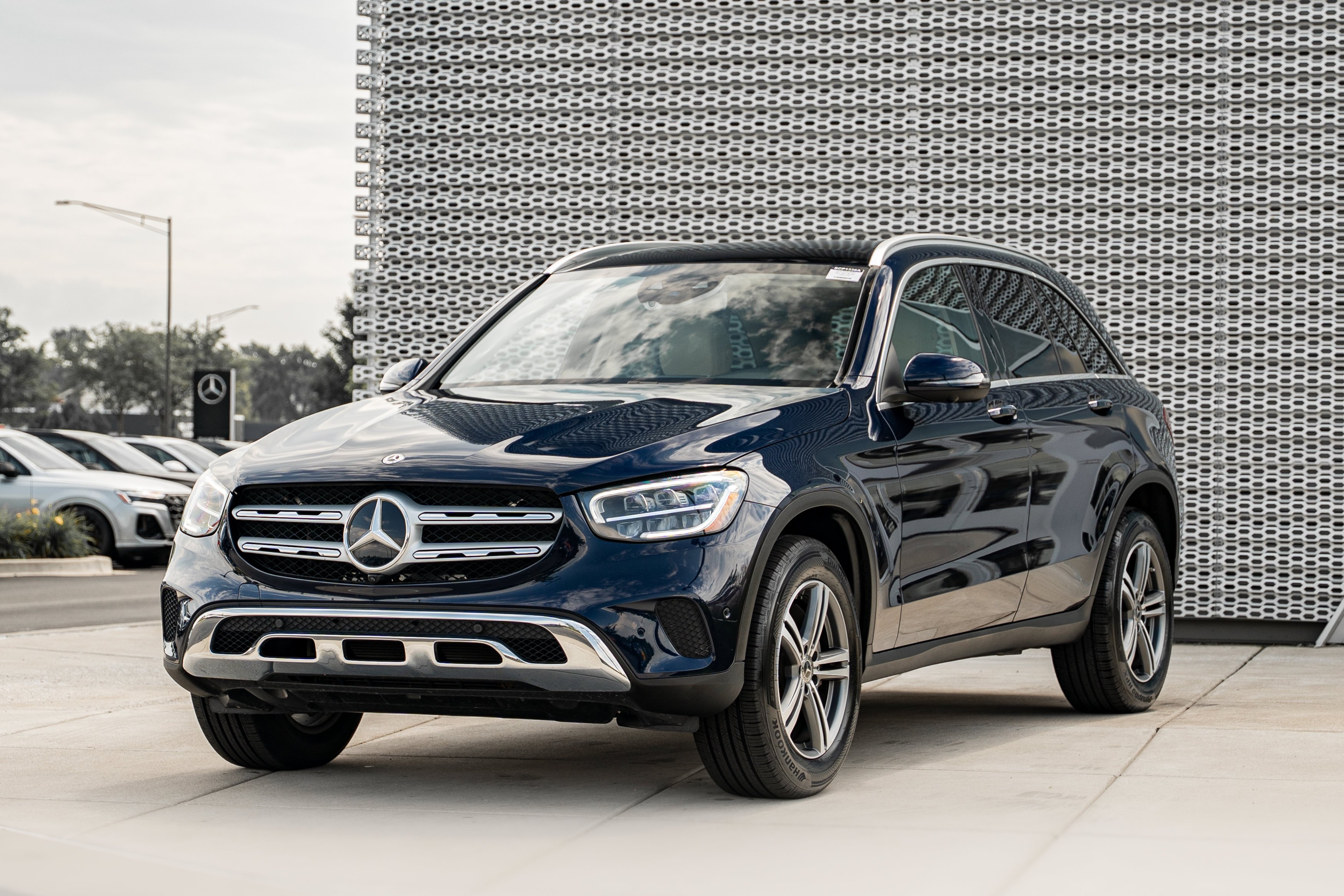 Used 2020 Lunar Blue Metallic Mercedes-Benz GLC 300 image 7