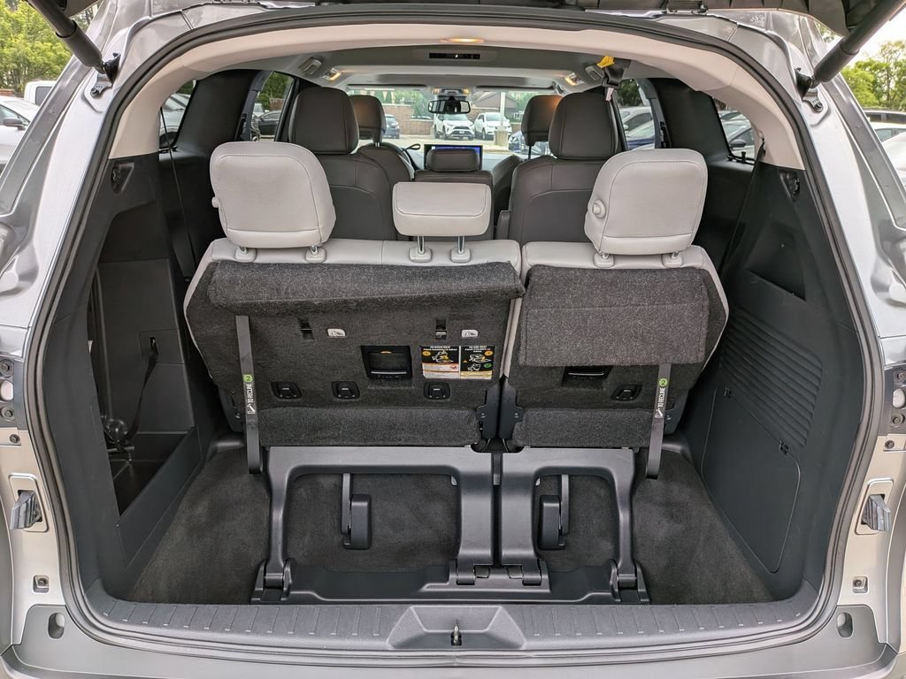Used 2026  Toyota XLE image 38