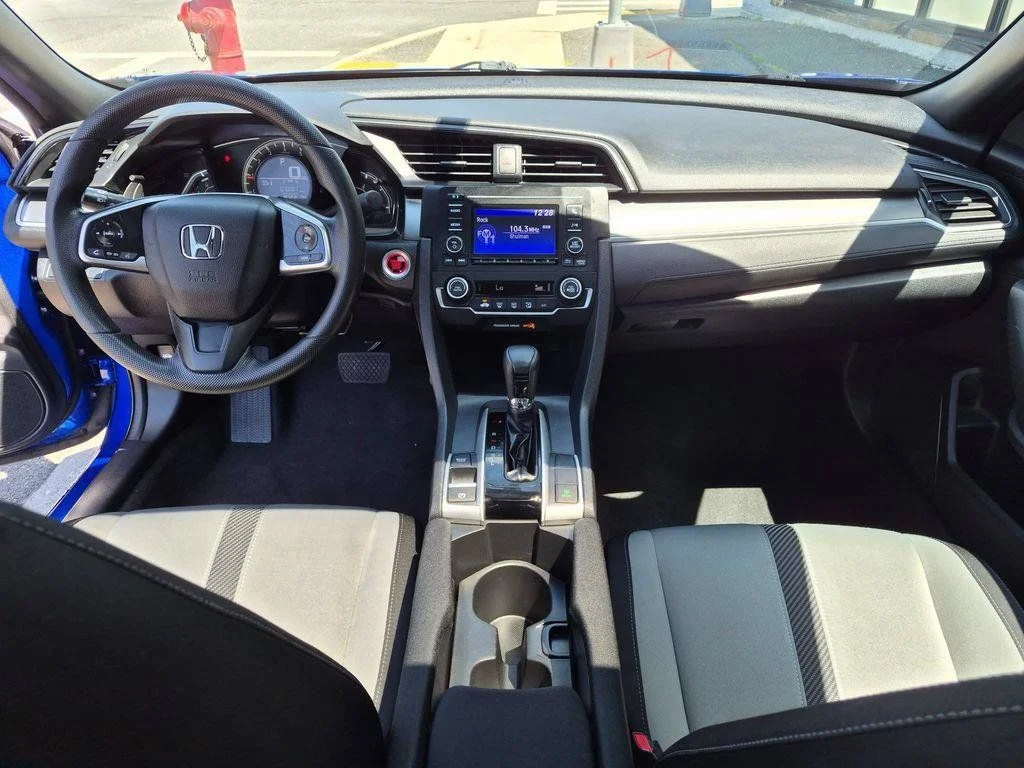 Used 2018  Honda LX-P image 21