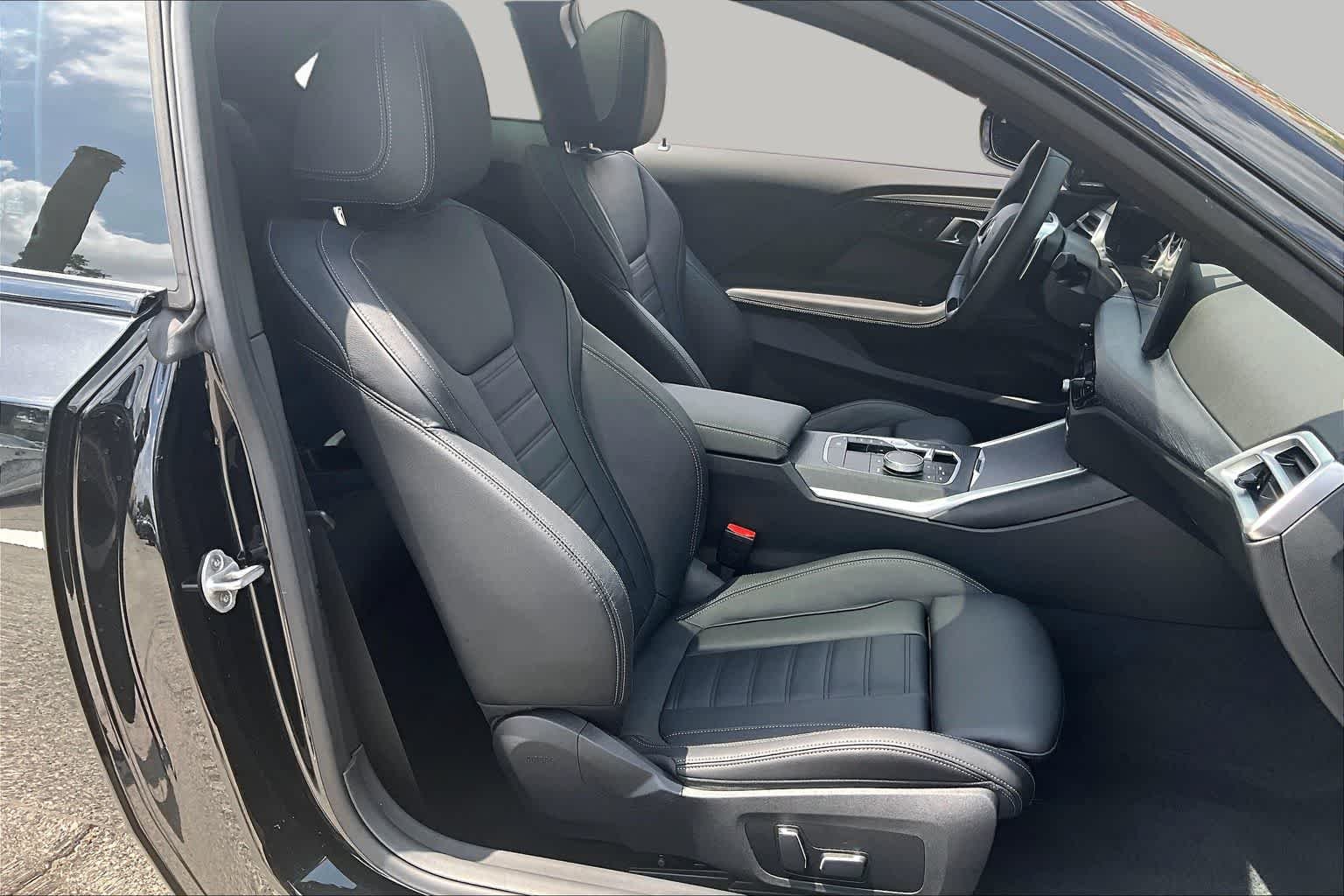2025 BMW 2 Series 230i - Photo 8