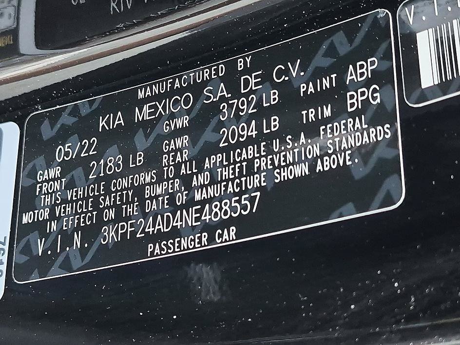 Used 2022 Black Kia LXS image 35