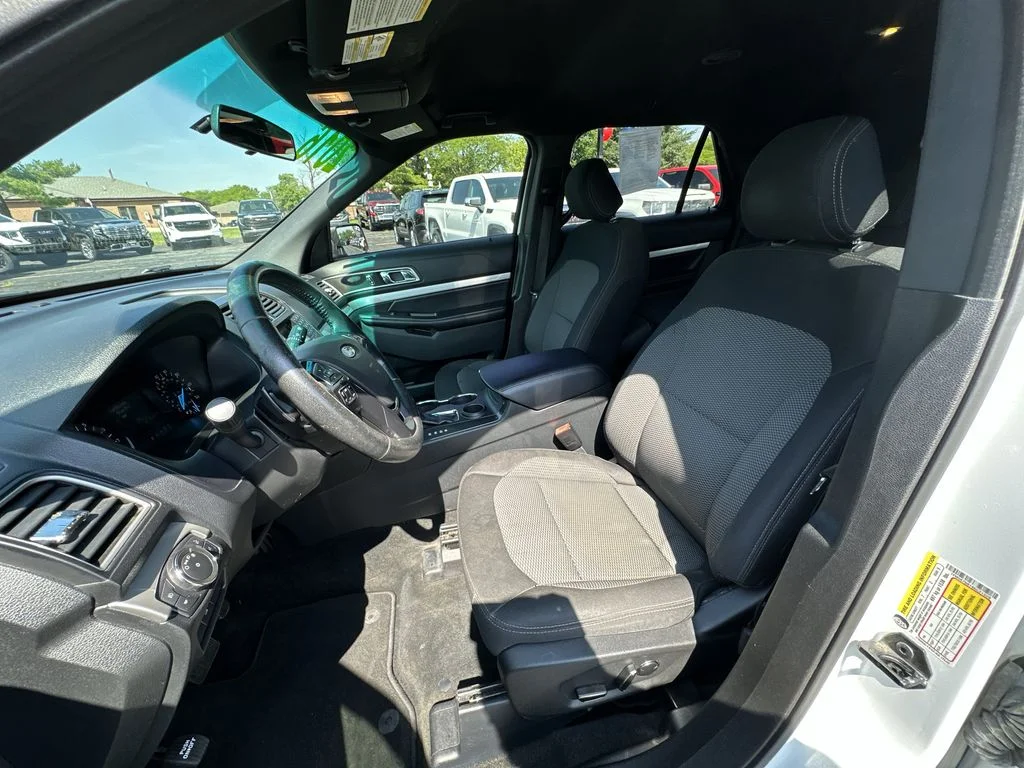 Used 2016 White Ford XLT image 16