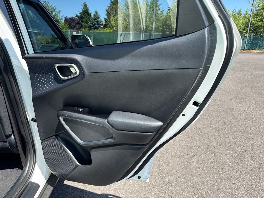 Used 2023 Snow White Pearl Kia EX image 24