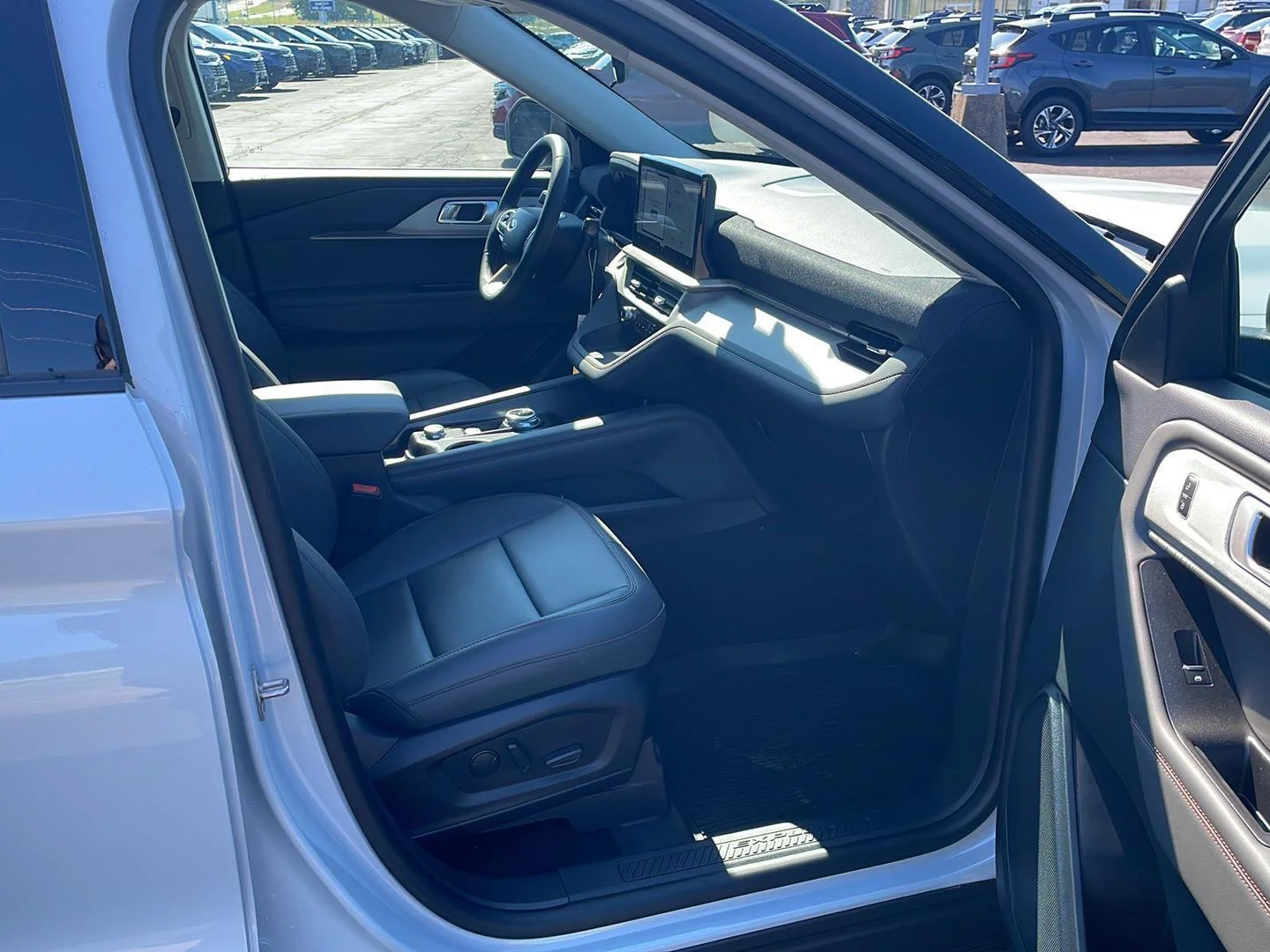 New 2026 Space White Metallic Ford Active w/200A Pkg image 25